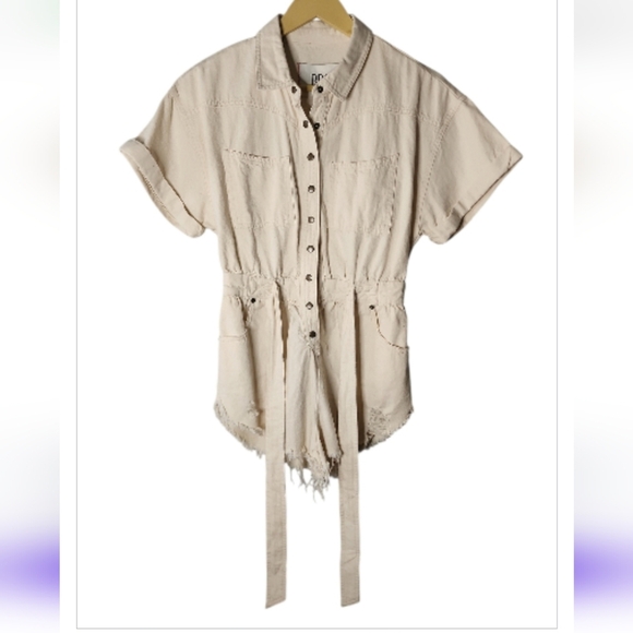 Urban Outfitters BDG Women Romper Cream Belt Short Sleeve Devon Distressed Denim - Picture 11 of 11